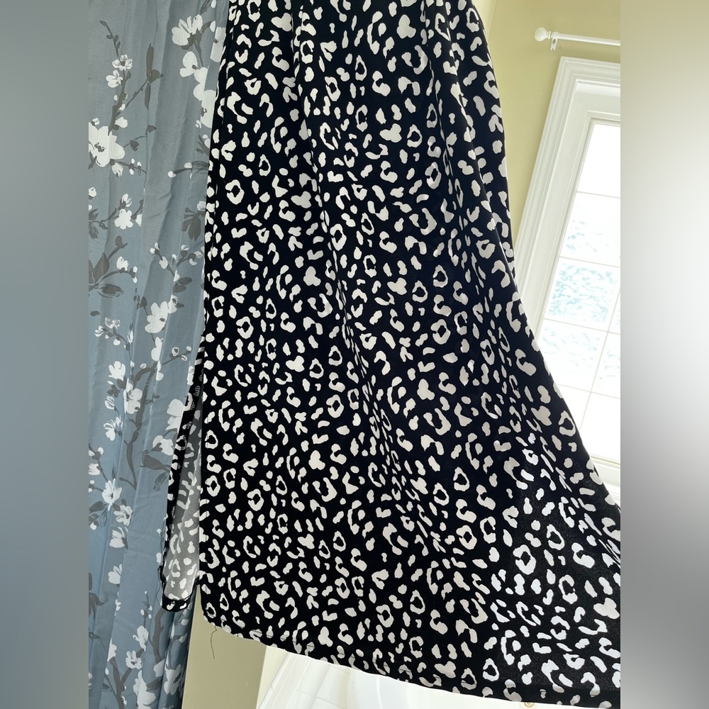 MIDI length skirt